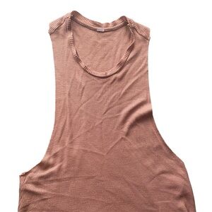 ALO Yoga Women's Sleeveless Muscle Tee in Pink